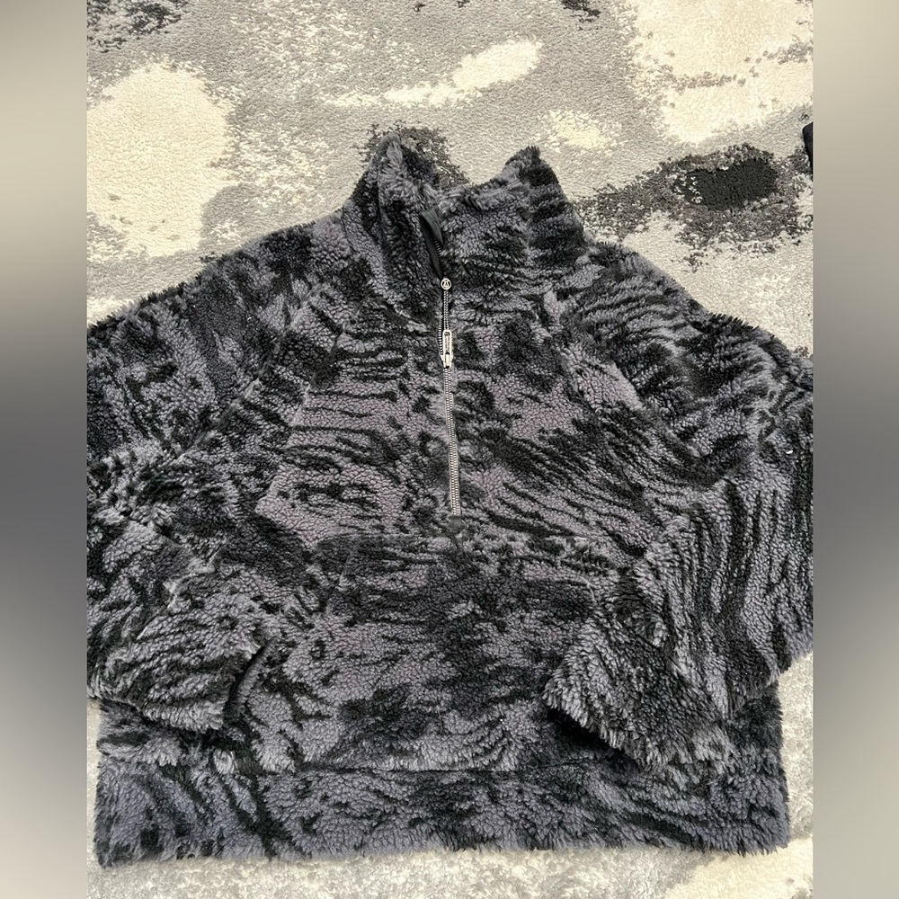 Lululemon Shepra Scuba